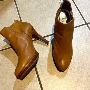 Jessica Simpson booties size 8.5